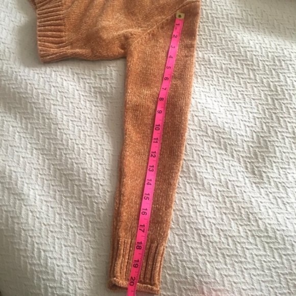 ⭐UO Maura Chenille Cropped Cardigan gold orange XS - Picture 9 of 11